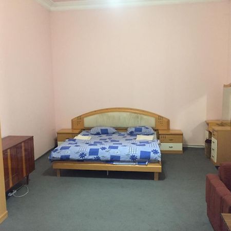 Noy Hostel Jerevan Eksteriør bilde