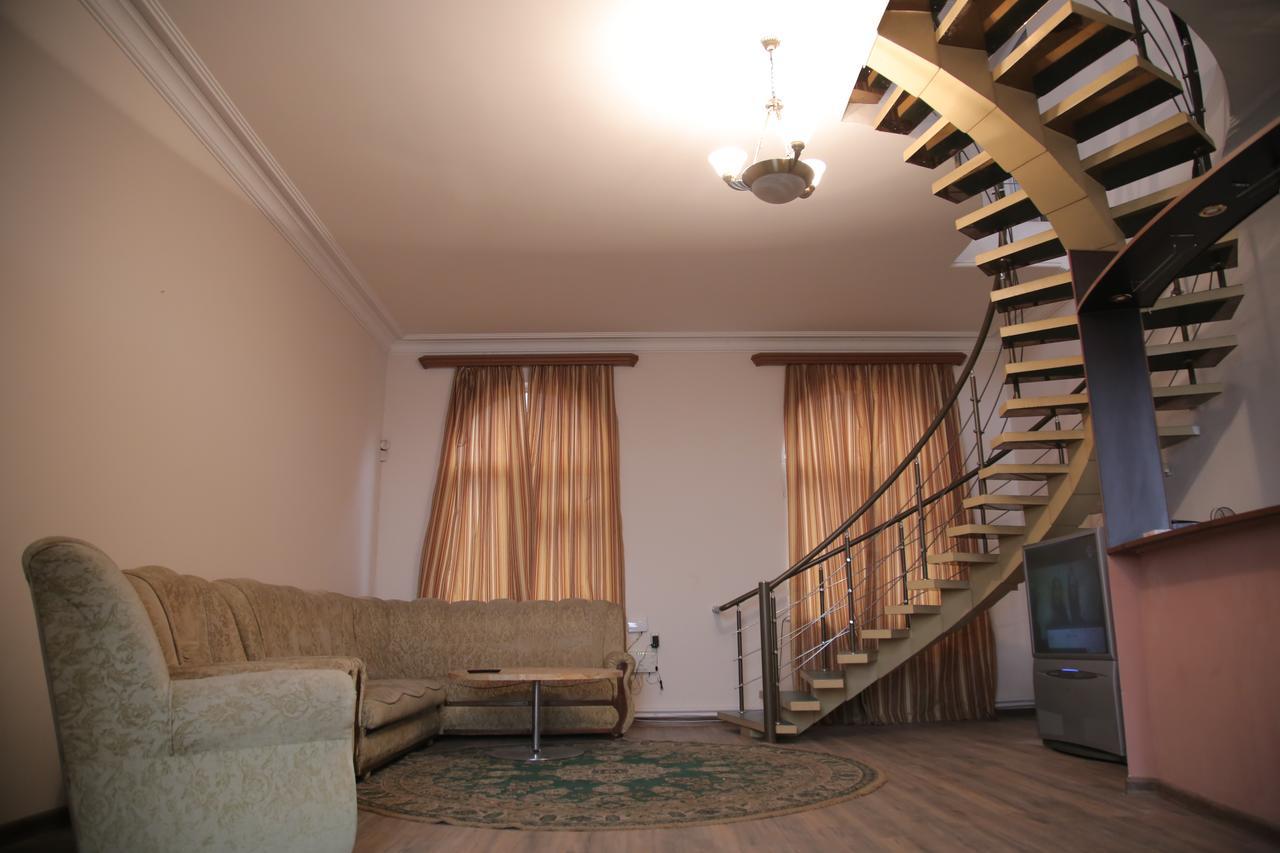 Noy Hostel Jerevan Eksteriør bilde